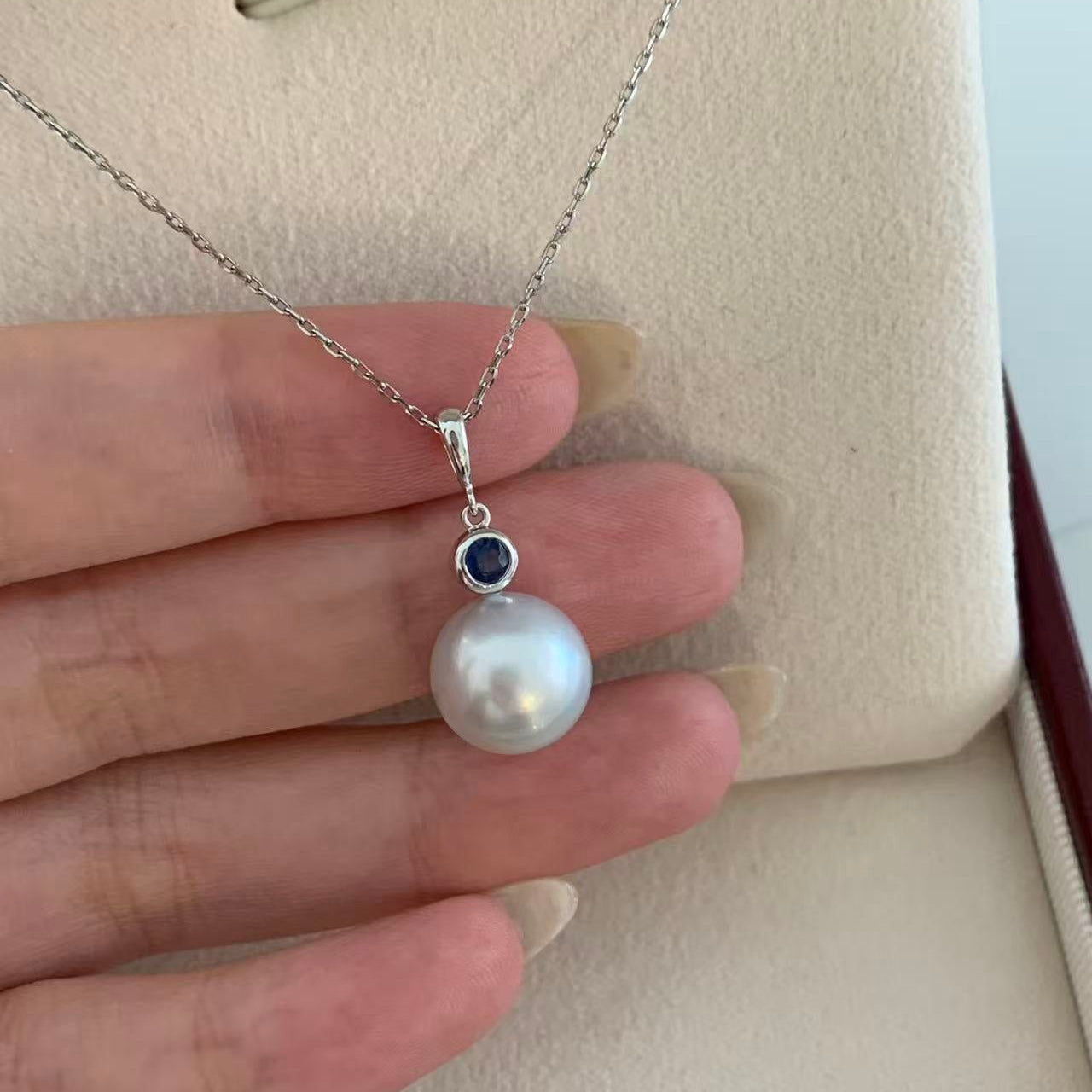 18K Gold Sapphire Australian South Sea Pearl Necklace