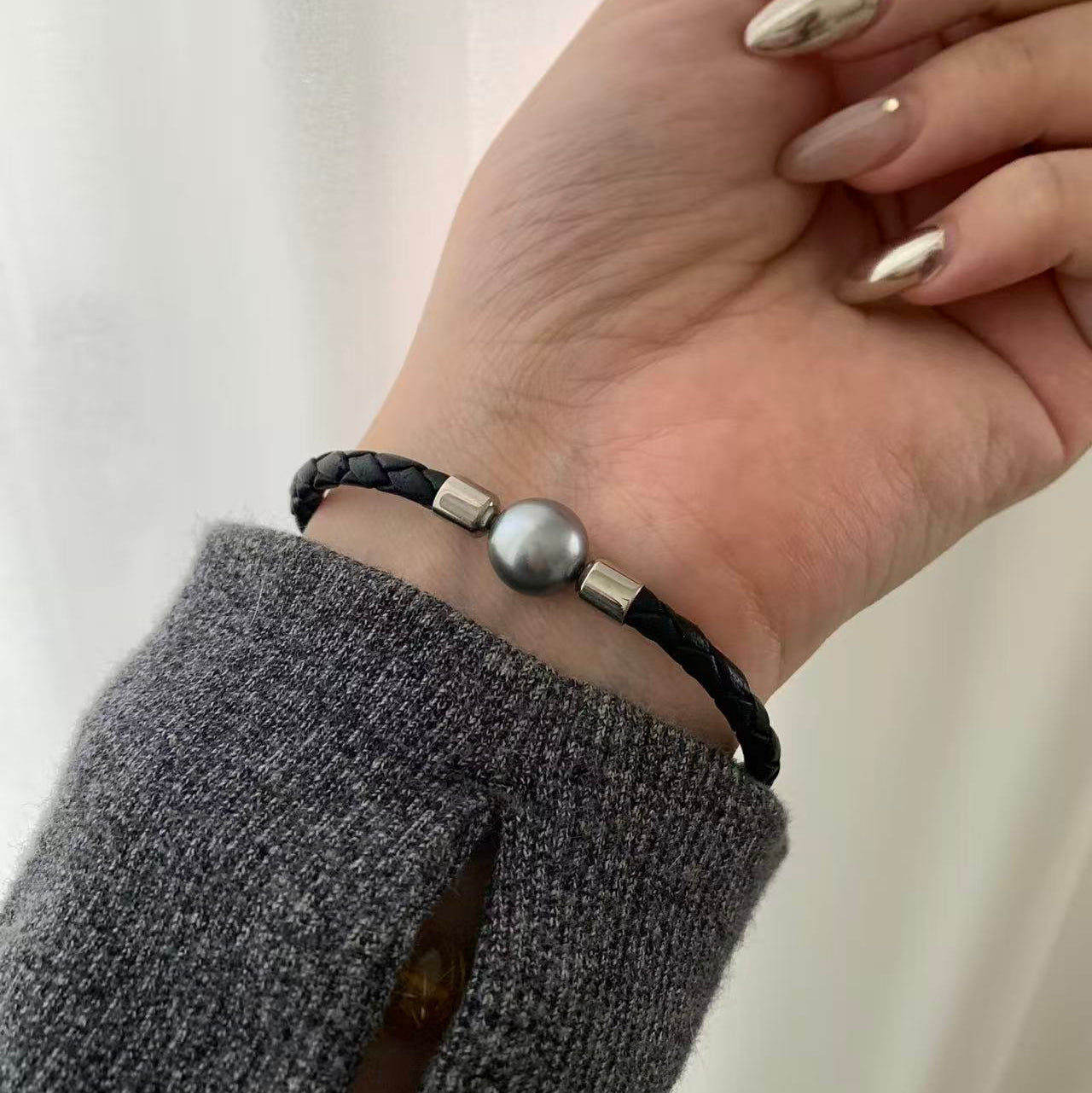 10mm Minimalist Tahitian Pearl Bracelet