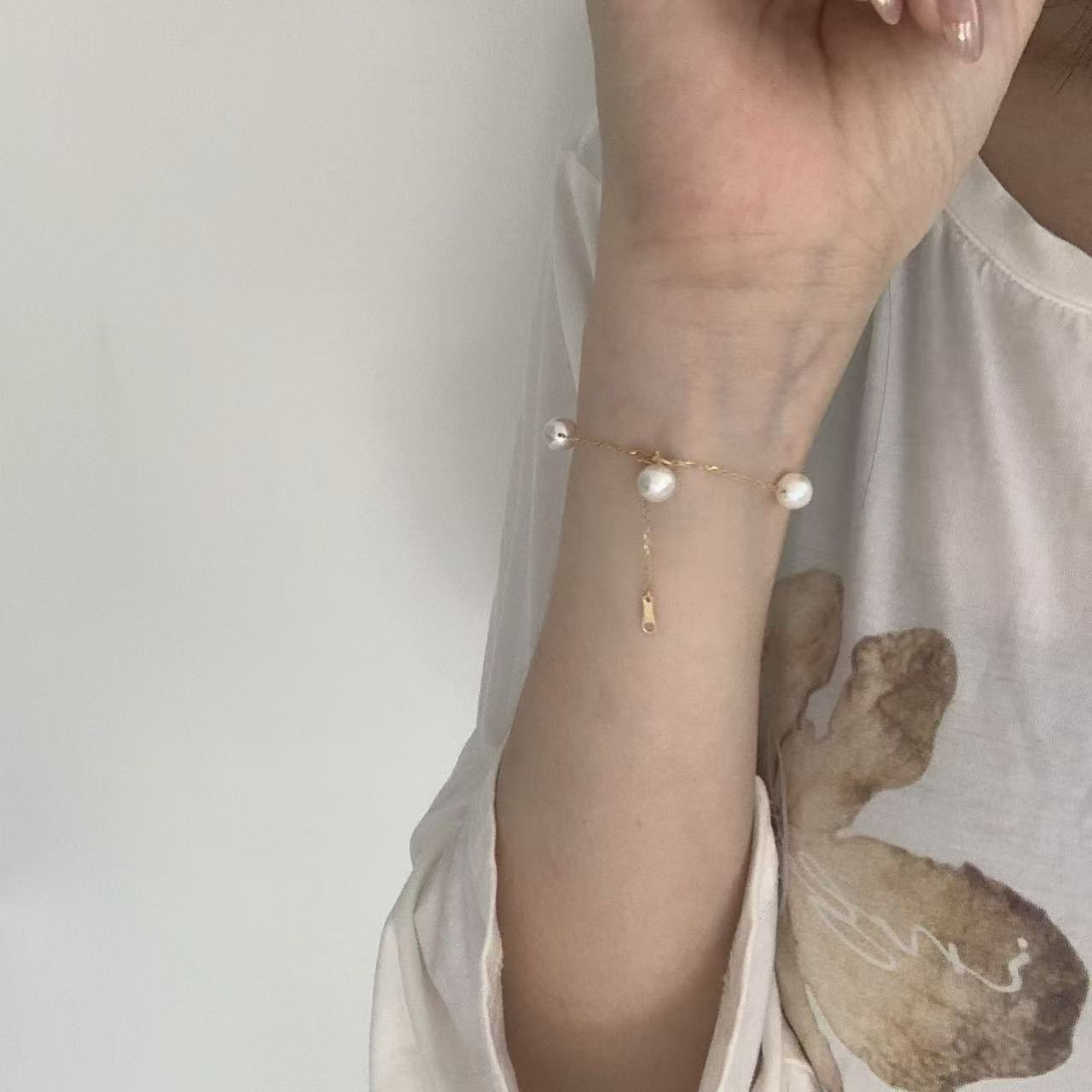 18K Gold Gypsophila Akoya Pearl Bracelet  AB18K0700