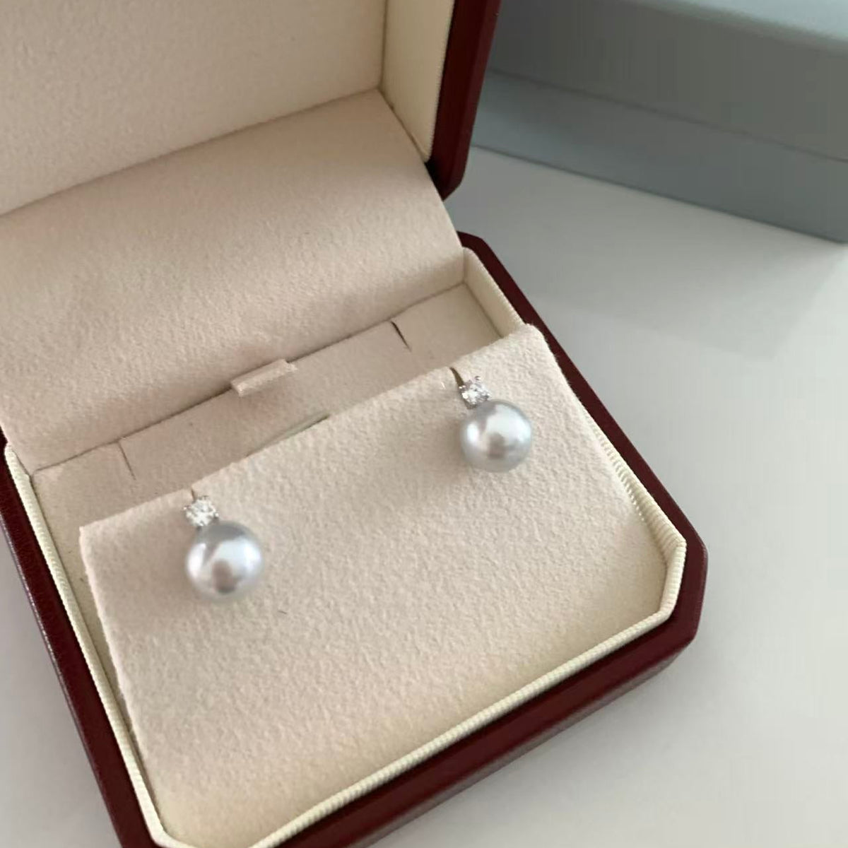 8.5mm ClassicDiana Australian South Sea Pearl Stud Earrings