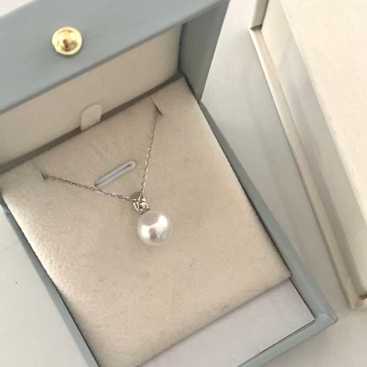 18K Gold Diamond Pattern Australian South Sea Necklace