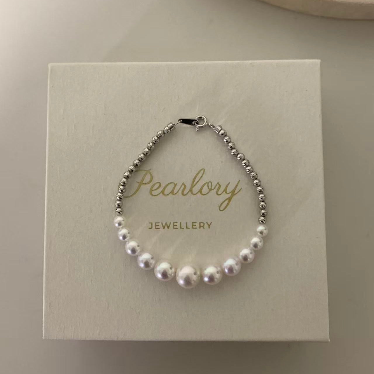 18K White Gold Aurora Crescent Freshwater Pearl Bracelet