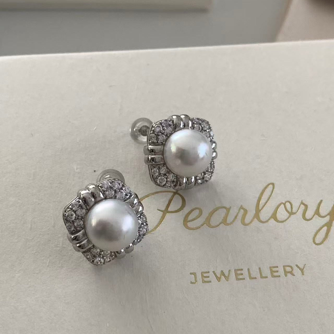 9-10mm Vintage Australian South Sea Pearl Earrings