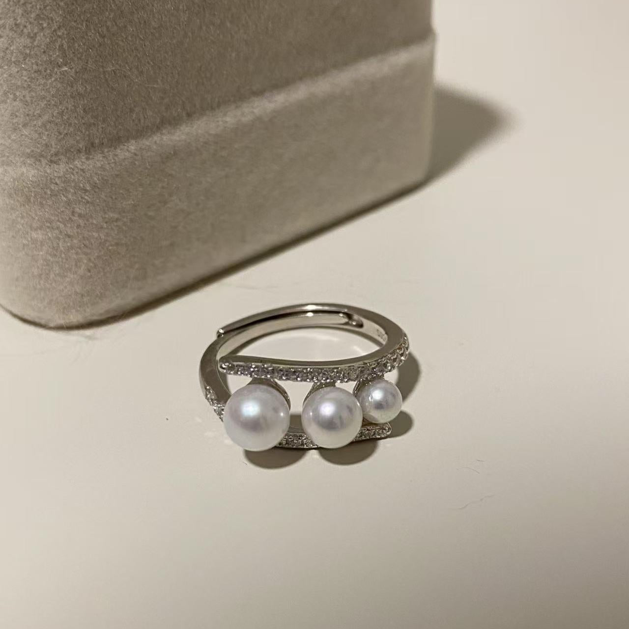 Gradient Flow Freshwater Pearl Ring FRS4600