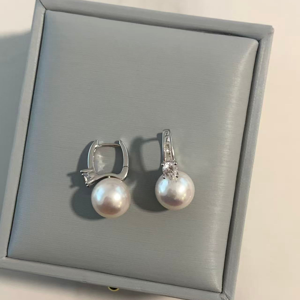 10-11mm Freshwater Pearl Aurora Ear Cuffs