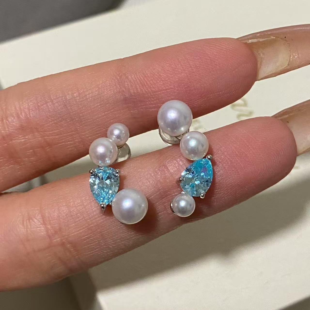 Aquamarine Glow Ombre Freshwater Pearl Studs FES4560