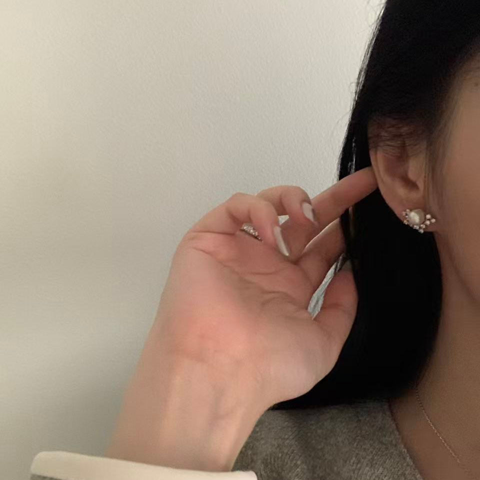 7.5-8mm Brilliant Nebula Freshwater Pearl Stud Earrings