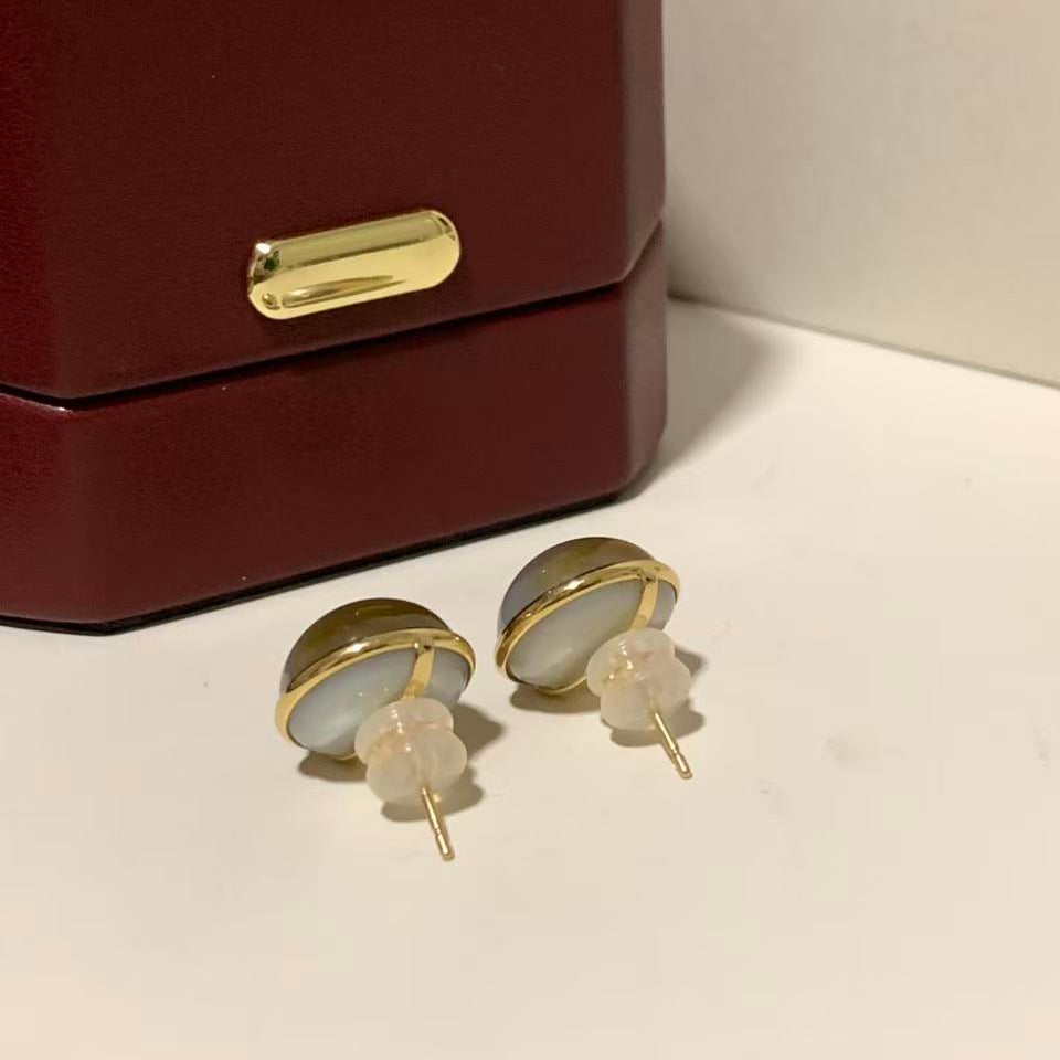 18K Gold Japan Mabe Pearl Stud Earrings