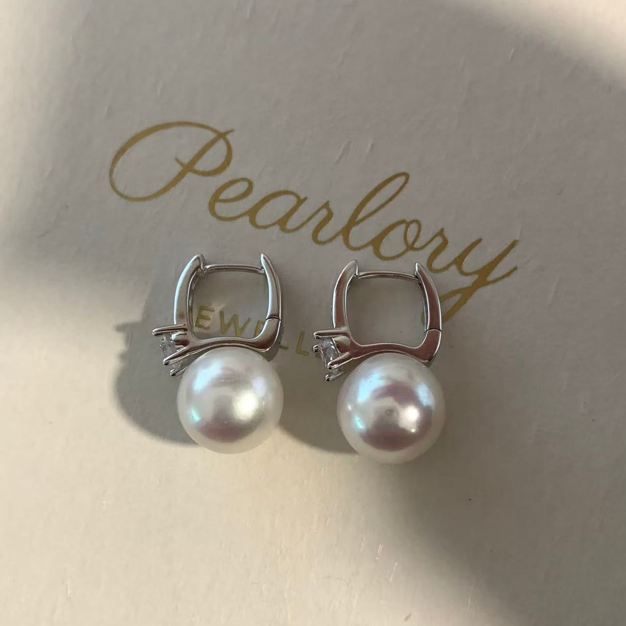10-11mm Freshwater Pearl Aurora Ear Cuffs