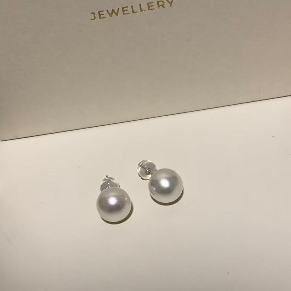 9.5mm 18K Gold Classic Australian South Sea Pearl Stud Earrings
