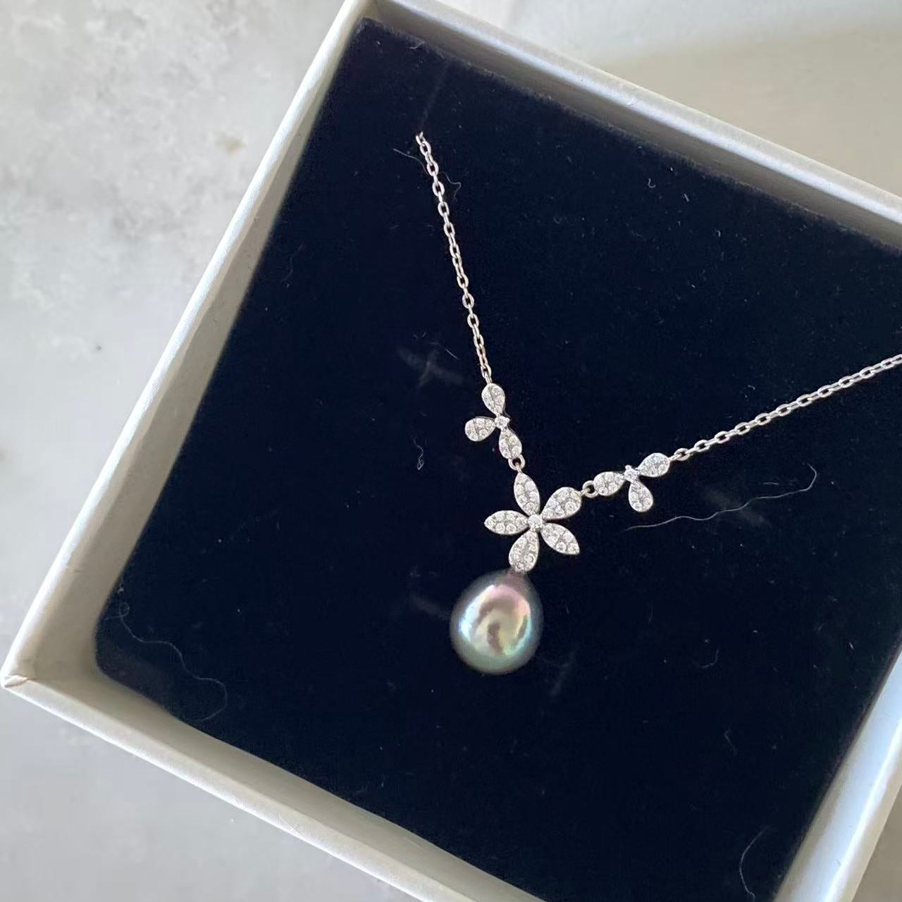 11-13mm Triple-Flower Tahitian Pearl Necklace TNS1113