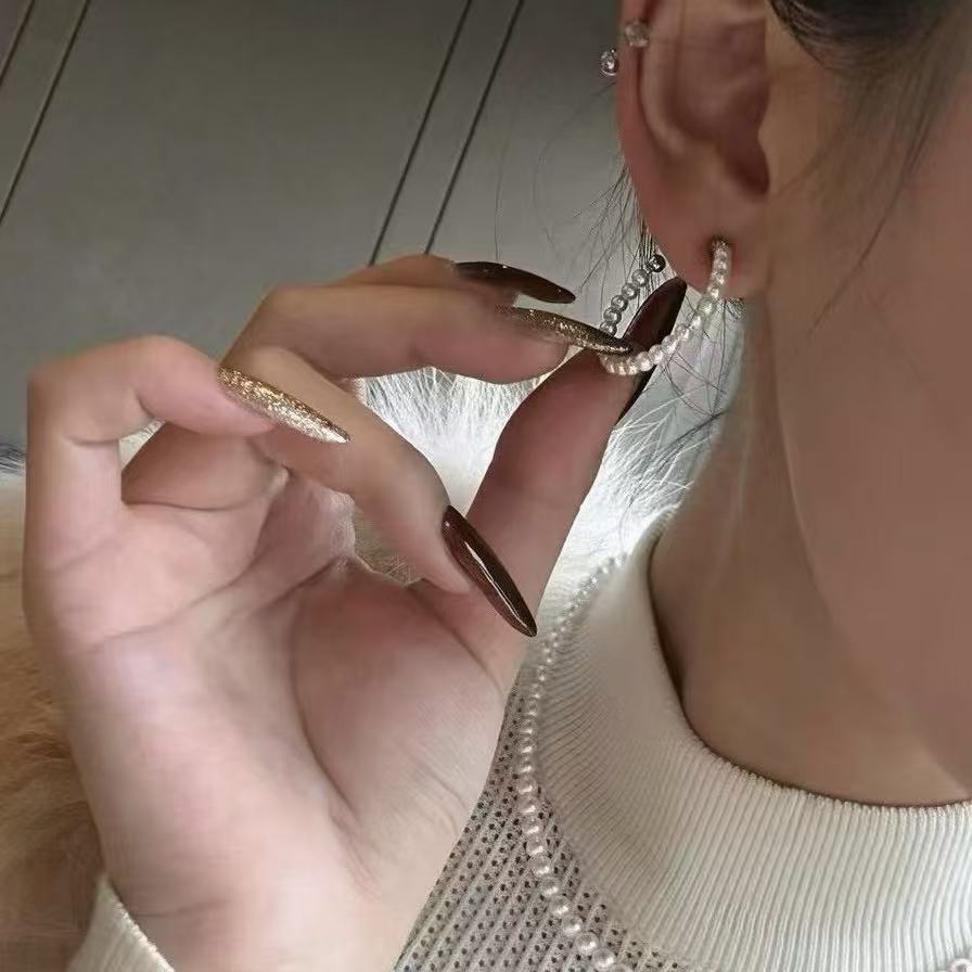 4mm Aurora Freshwater C-Shaped Earrings