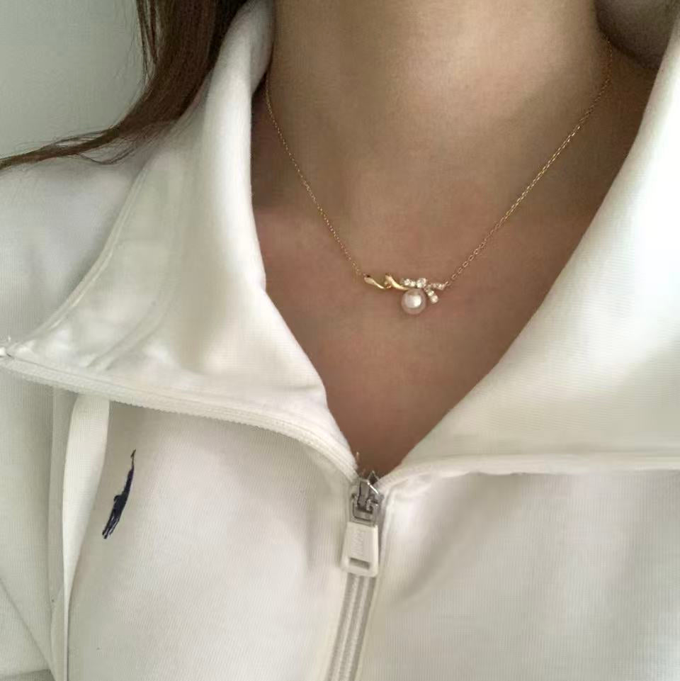 8mm Golden Bow Akoya Pearl Necklace