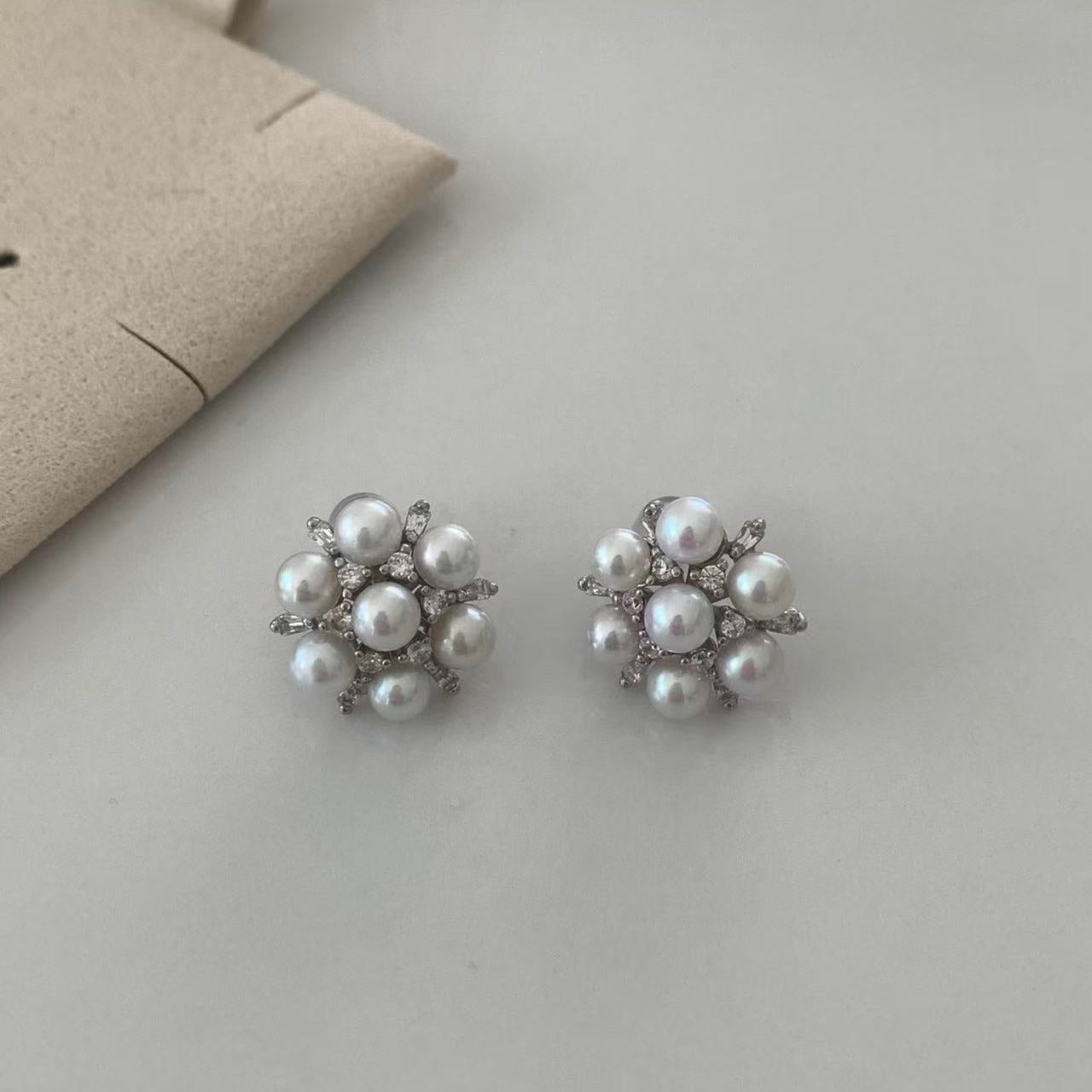 Edelweiss Freshwater Pearl Earrings